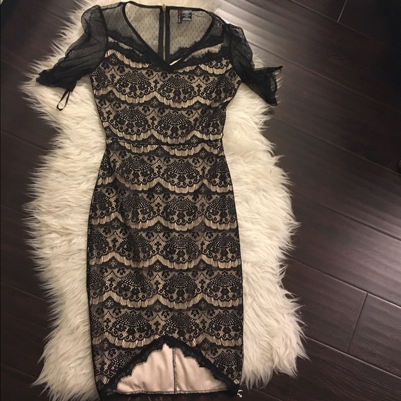 Lace dress - Picture 2 of 4